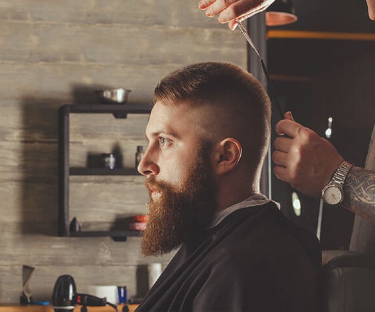 Trockener Haarschnitt